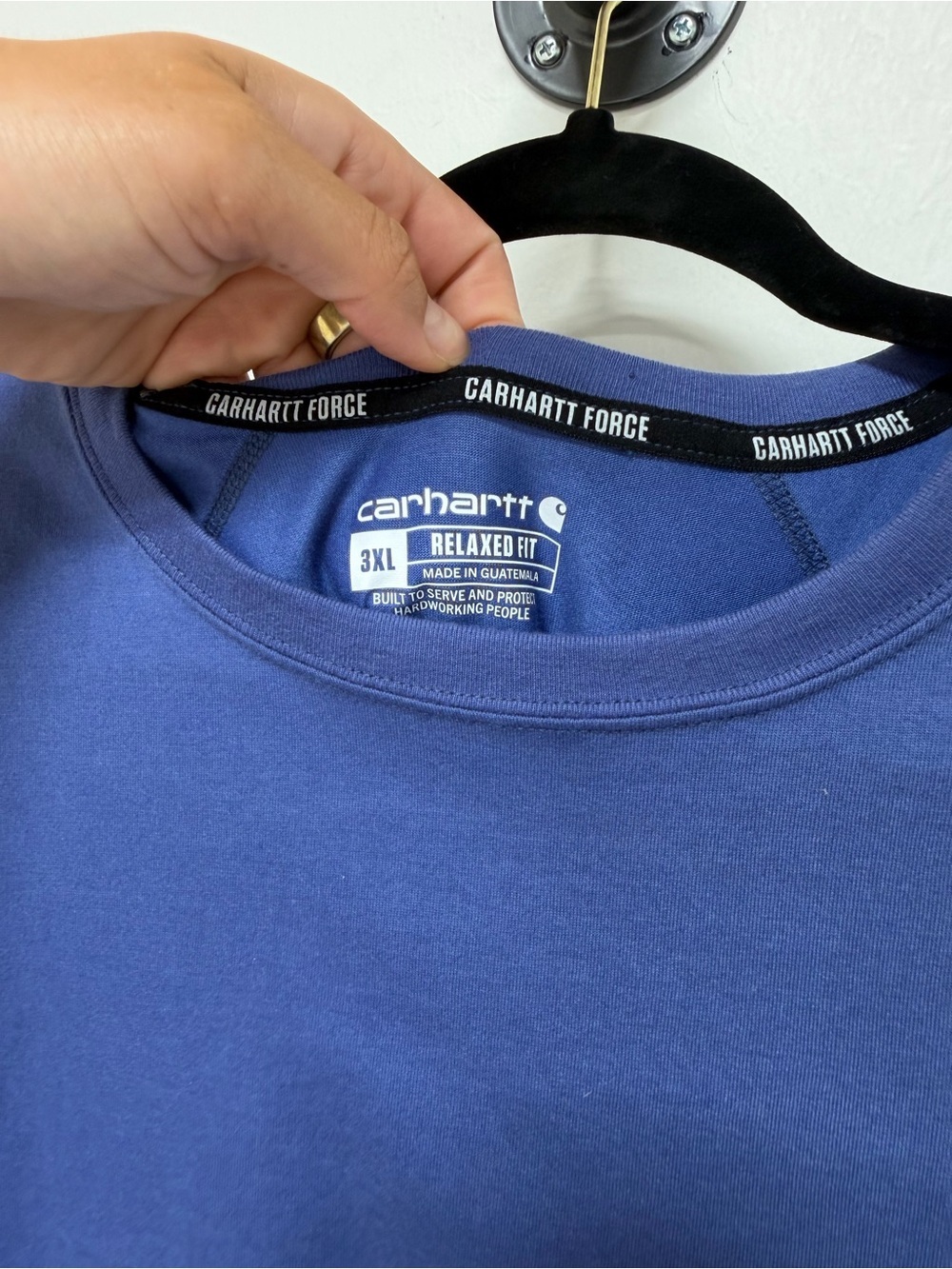 Carhartt Men’s Royal Blue Pocket Tee - Picture 3 of 3